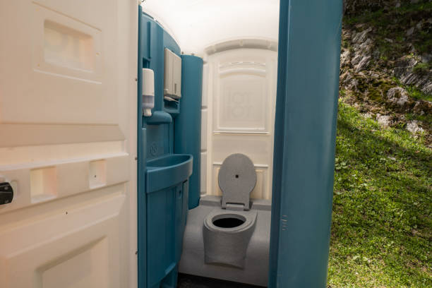Types of Portable Toilets We Offer in Wyndham, VA
